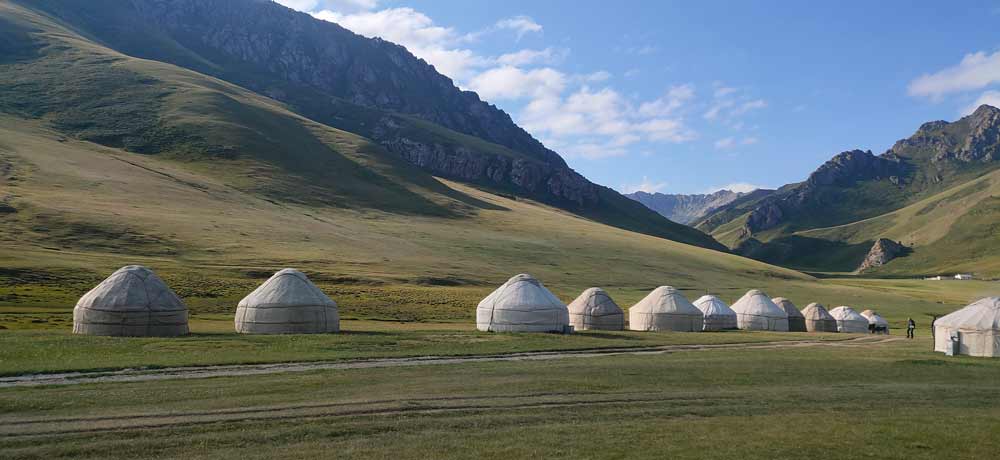 Yurts in Tash rabat