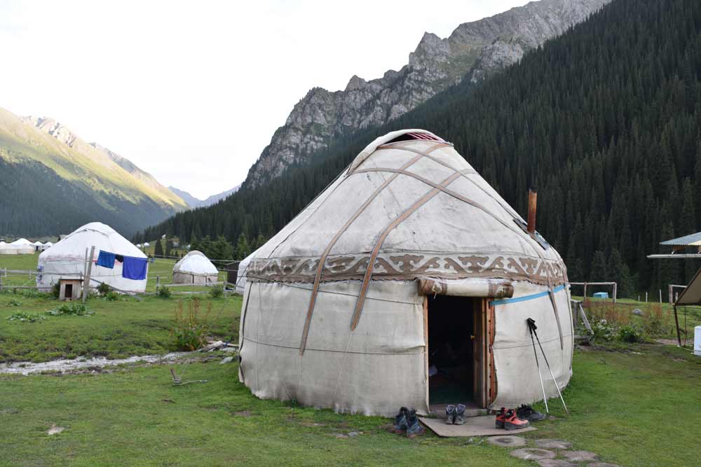 Photo tour to Kyrgyzstan, yurts