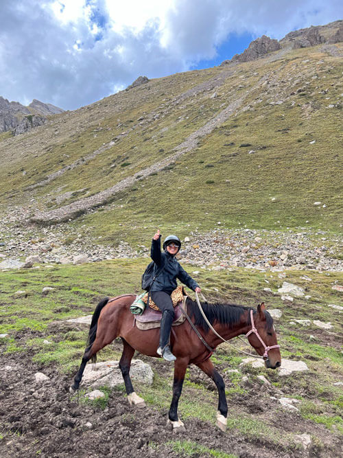 Horse riding to Ala kul lake