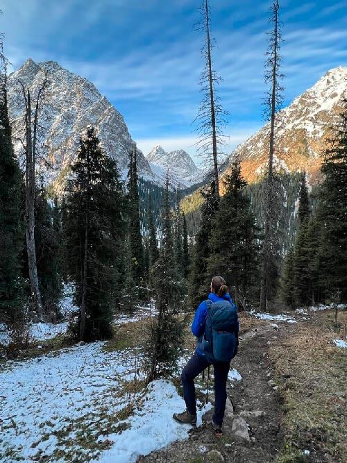 Hiking up to Ala Kul